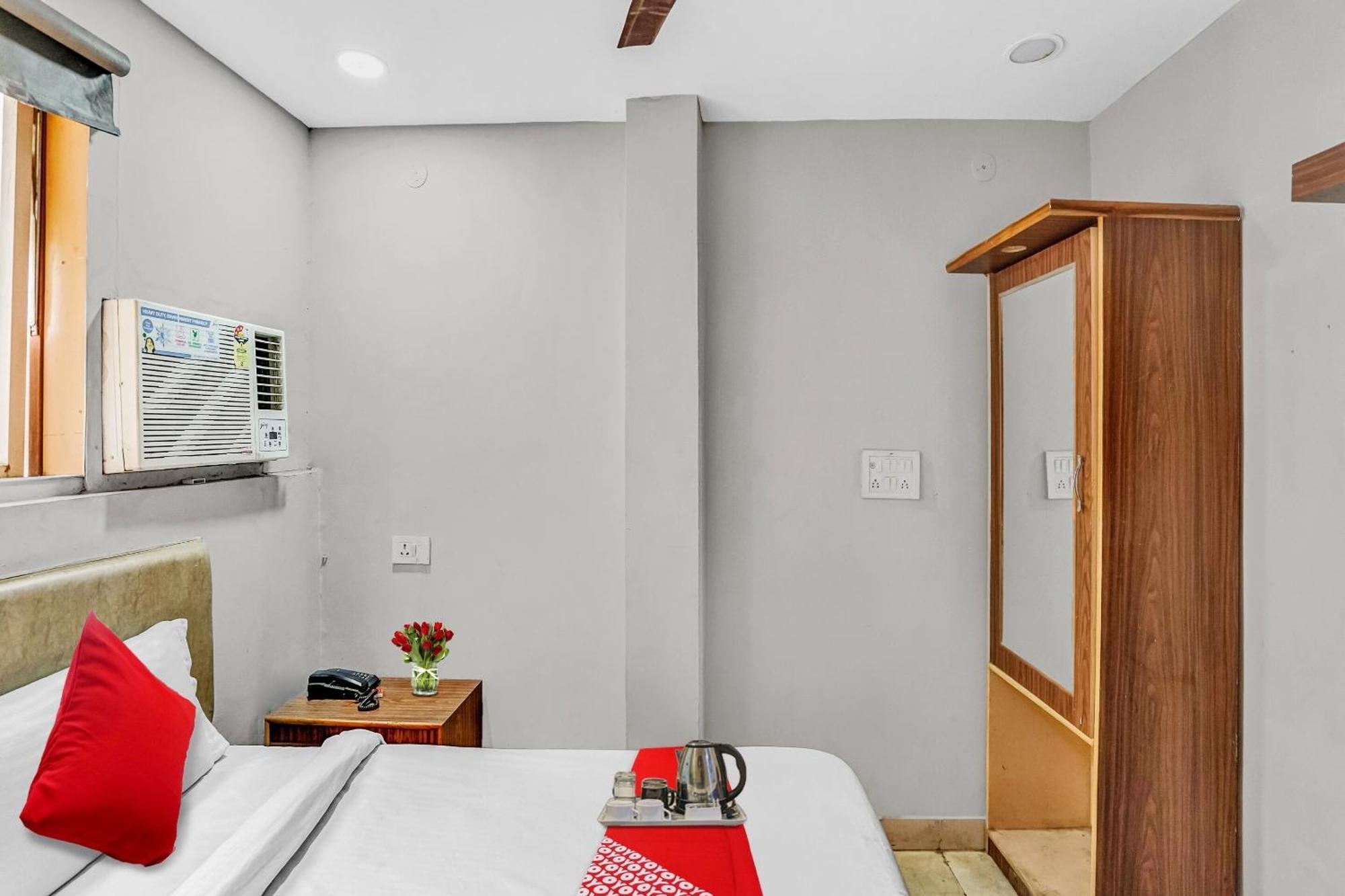 Hotel O M Stays Near Akshardham Nowe Delhi Zewnętrze zdjęcie